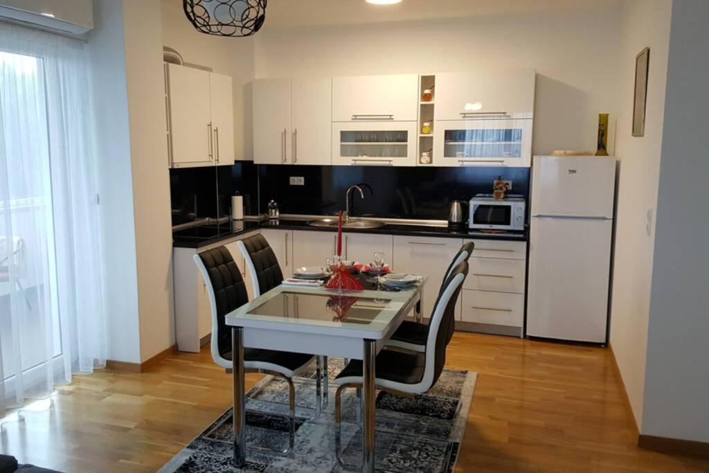 Fantasy Apartment トゥズラ エクステリア 写真