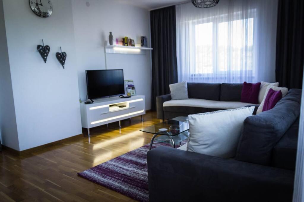 Fantasy Apartment トゥズラ エクステリア 写真